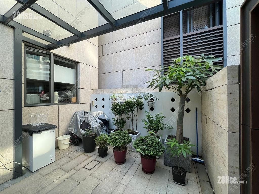 The Wings Sell 5+ Bedrooms , 3 Bathrooms 1,655 ft²