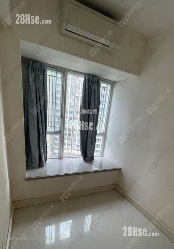 La Splendeur Of Le Prestige Sell 3 Bedrooms , 2 Bathrooms 730 ft²