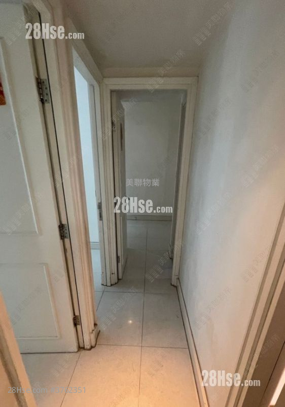 La Splendeur Of Le Prestige Sell 3 Bedrooms , 2 Bathrooms 730 ft²