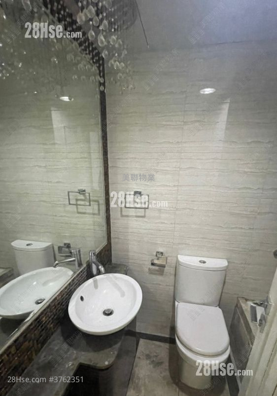 La Splendeur Of Le Prestige Sell 3 Bedrooms , 2 Bathrooms 730 ft²