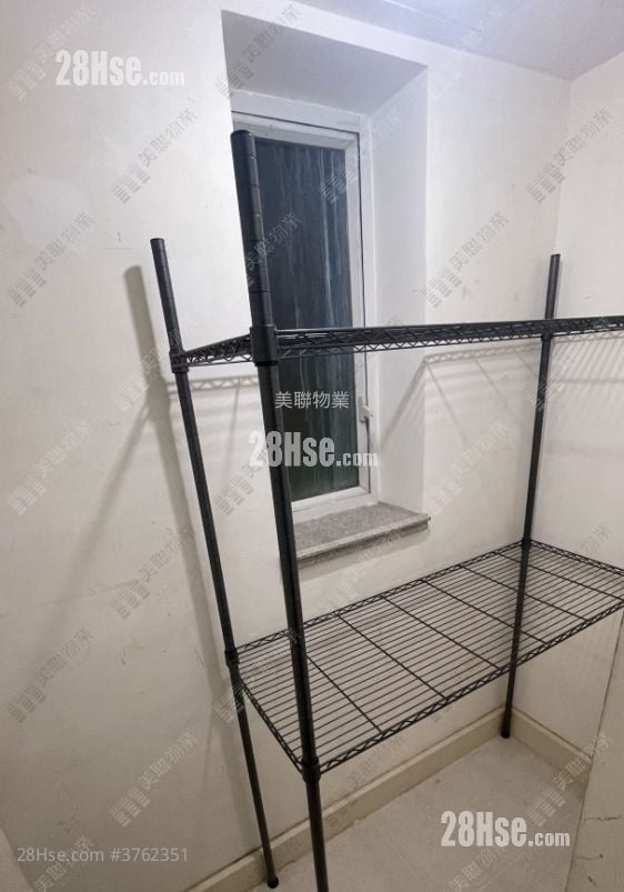 La Splendeur Of Le Prestige Sell 3 Bedrooms , 2 Bathrooms 730 ft²