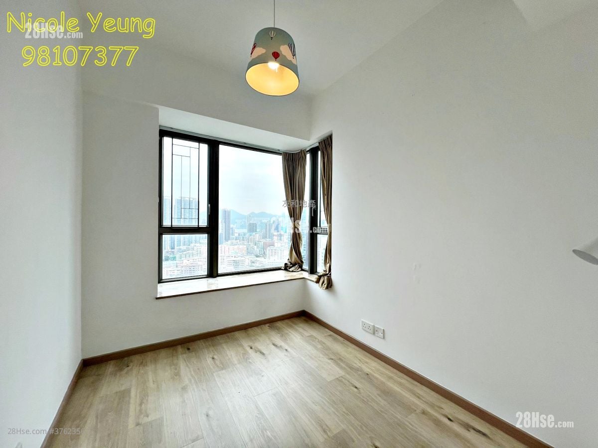 The Bloomsville Sell 3 Bedrooms , 2 Bathrooms 704 ft²