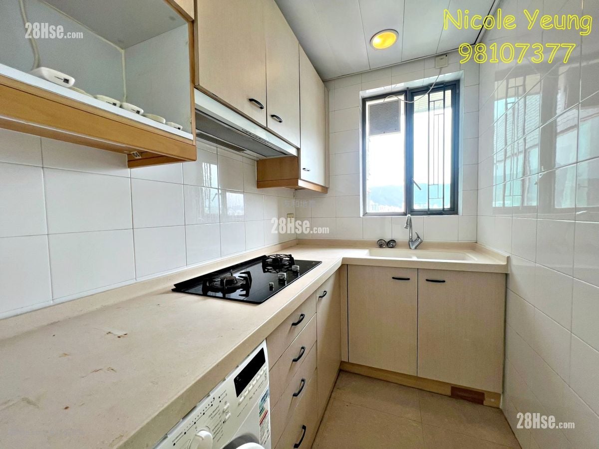 The Bloomsville Sell 3 Bedrooms , 2 Bathrooms 704 ft²