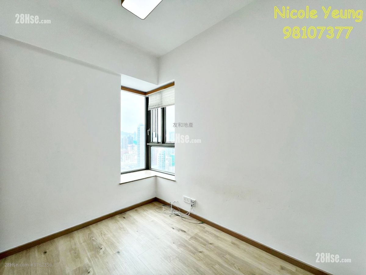 The Bloomsville Sell 3 Bedrooms , 2 Bathrooms 704 ft²