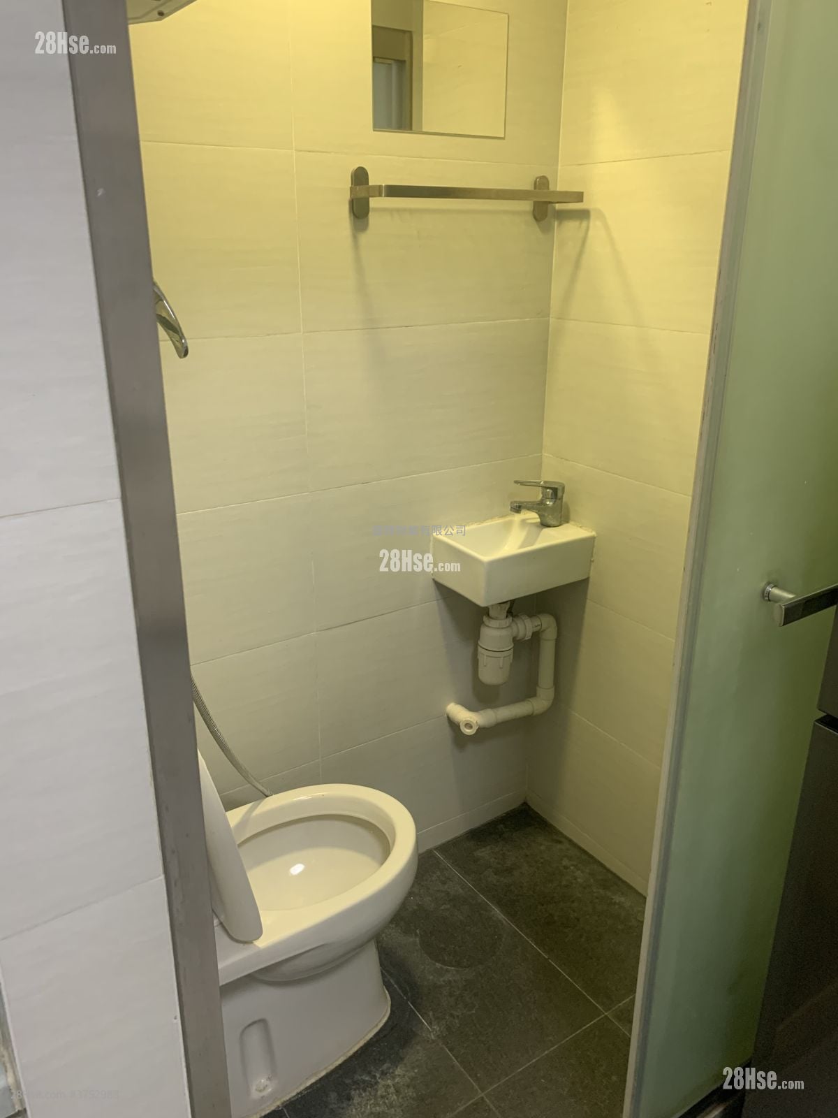 Greenview Court Rental 119 ft²