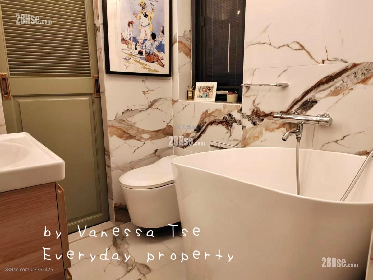 村屋 售盘 2 房 , 1 浴室 700 平方尺