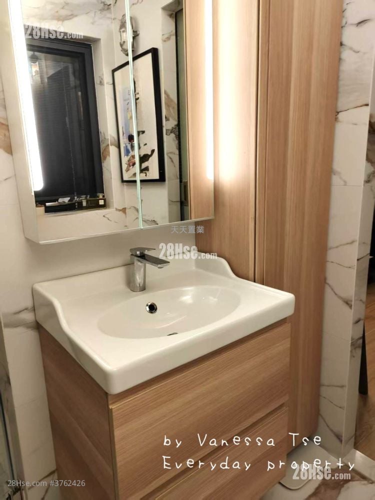 村屋 售盘 2 房 , 1 浴室 700 平方尺