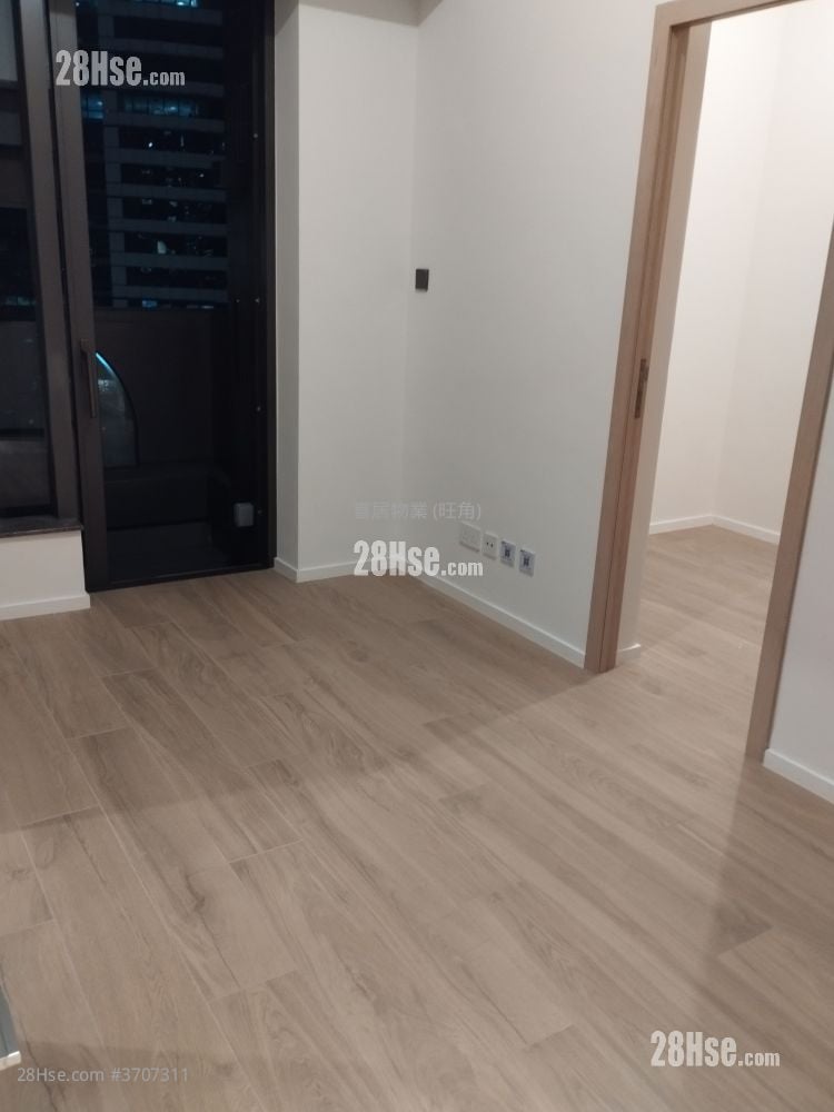 Elize Park Rental 2 Bedrooms , 1 Bathroom 243 ft²