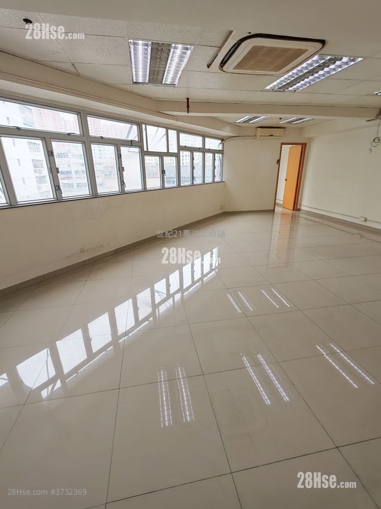 九龙湾工业中心 租盘 700 平方尺