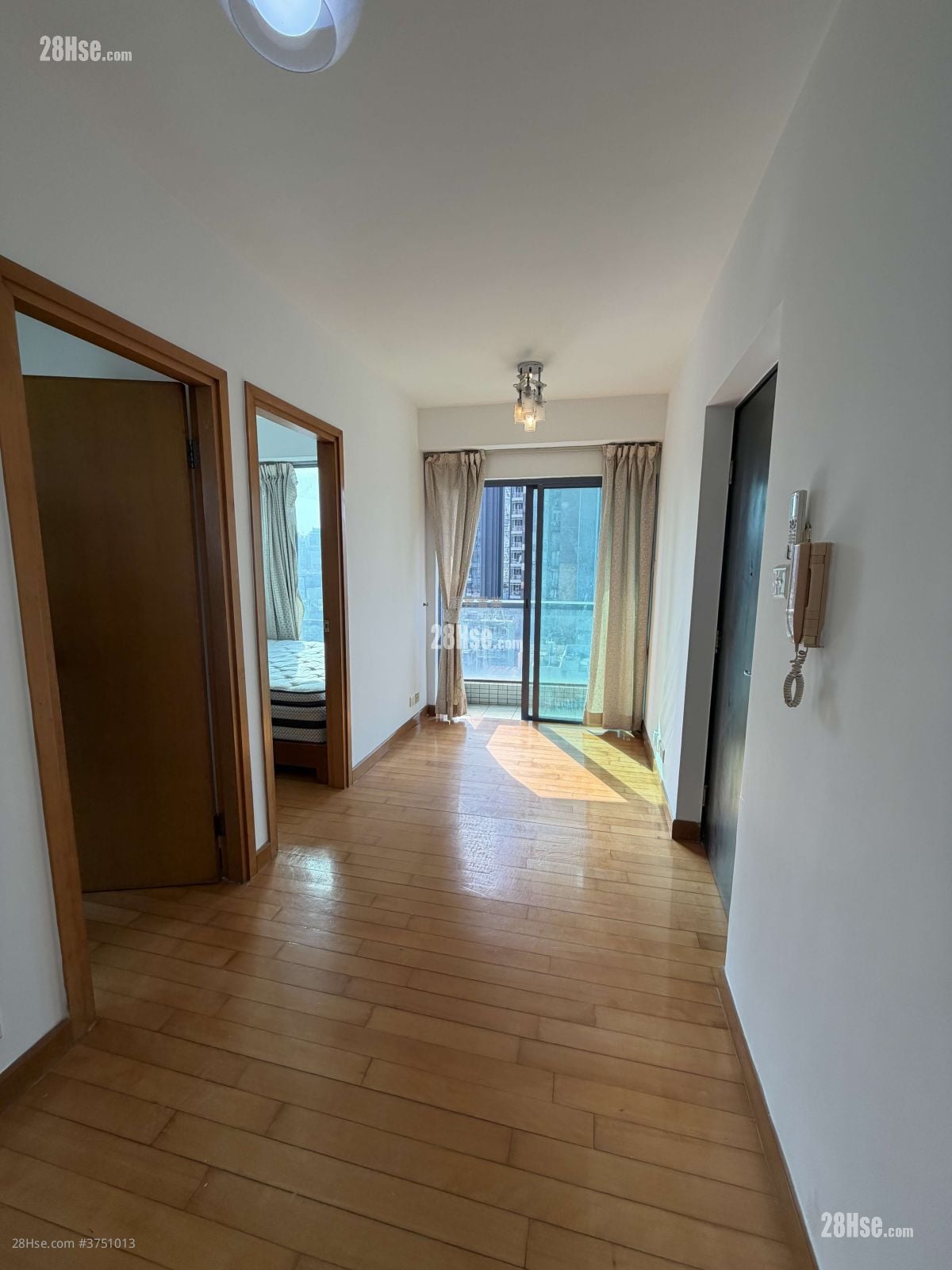 No. 10 South Wall Road Rental 2 Bedrooms , 1 Bathroom 315 ft²