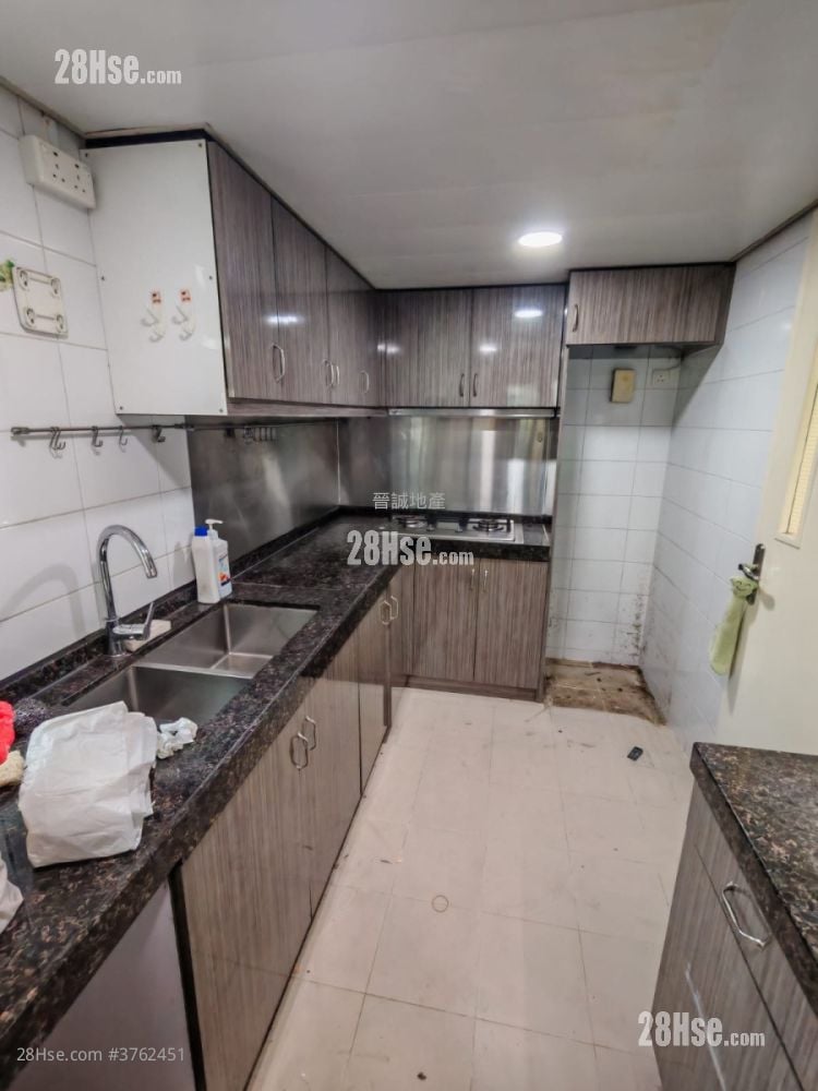 Palm Cove Sell 4 Bedrooms , 3 Bathrooms 843 ft²