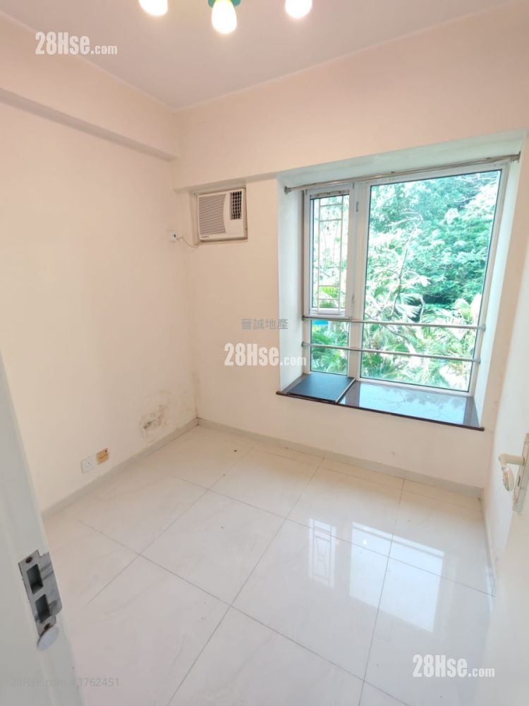 Palm Cove Sell 4 Bedrooms , 3 Bathrooms 843 ft²