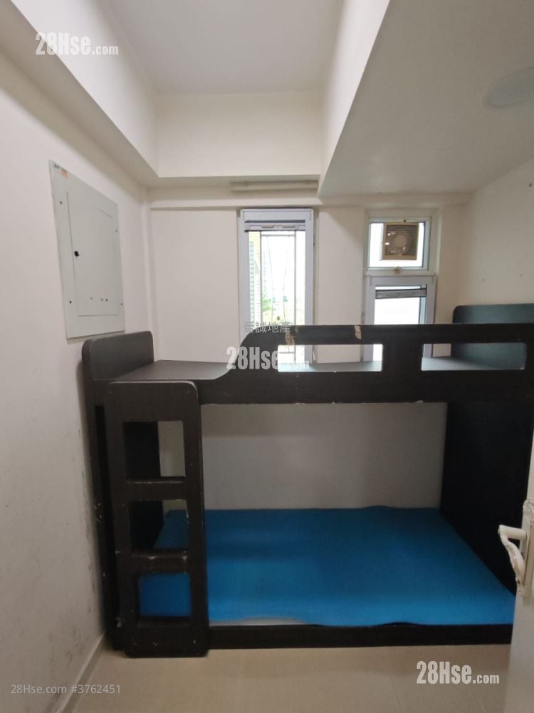 Palm Cove Sell 4 Bedrooms , 3 Bathrooms 843 ft²