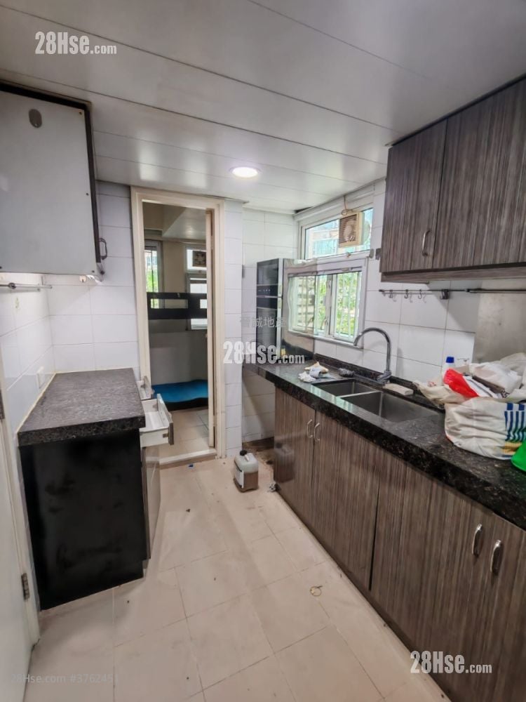 Palm Cove Sell 4 Bedrooms , 3 Bathrooms 843 ft²