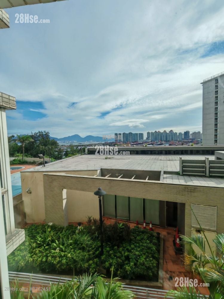 Palm Cove Sell 4 Bedrooms , 3 Bathrooms 843 ft²