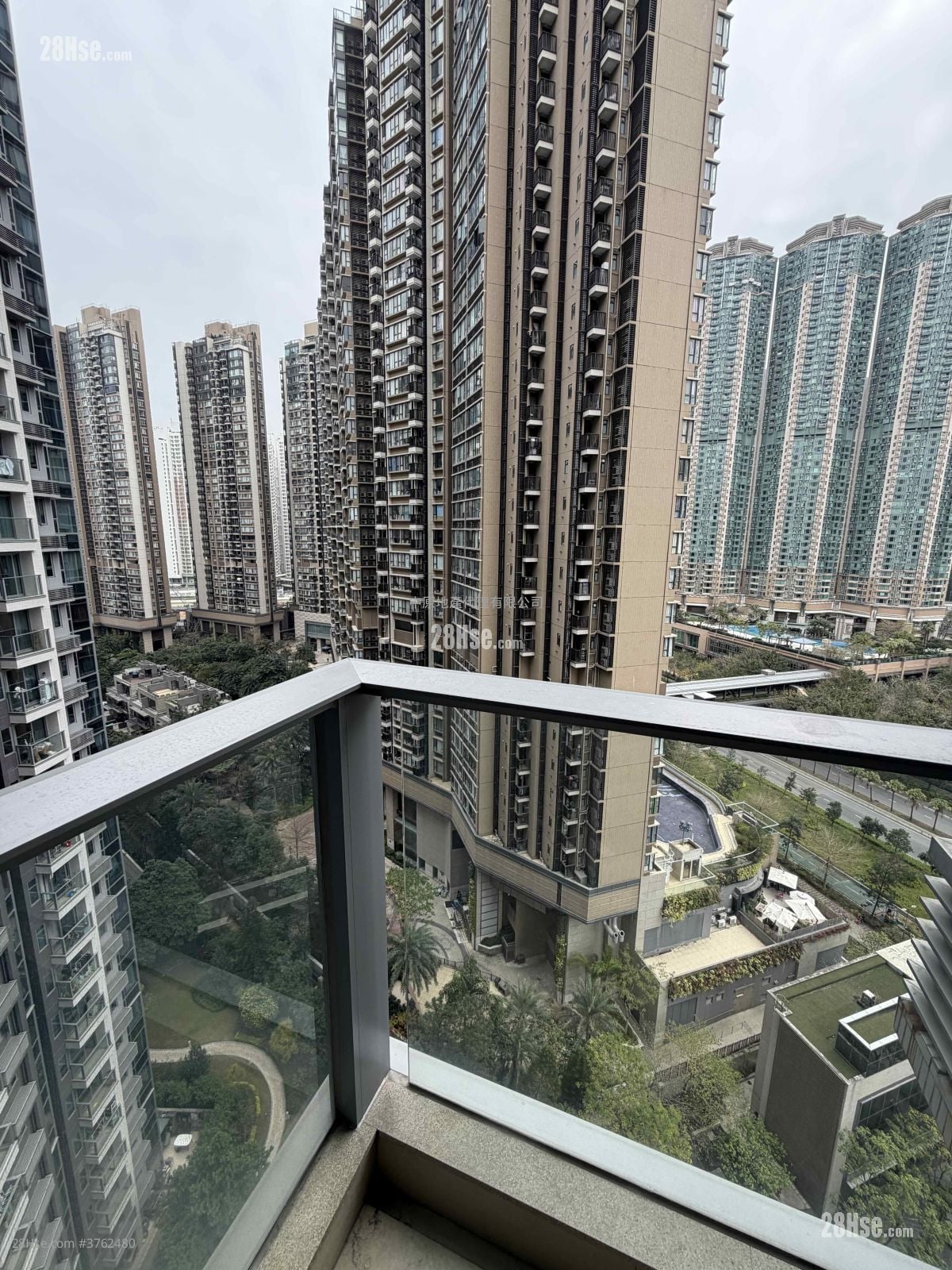 Century Link Sell 1 Bedroom 466 ft²