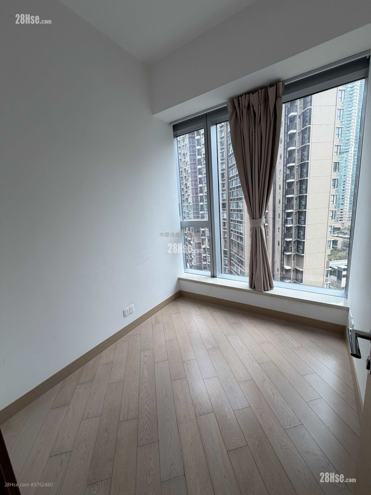 Century Link Sell 1 Bedroom 466 ft²