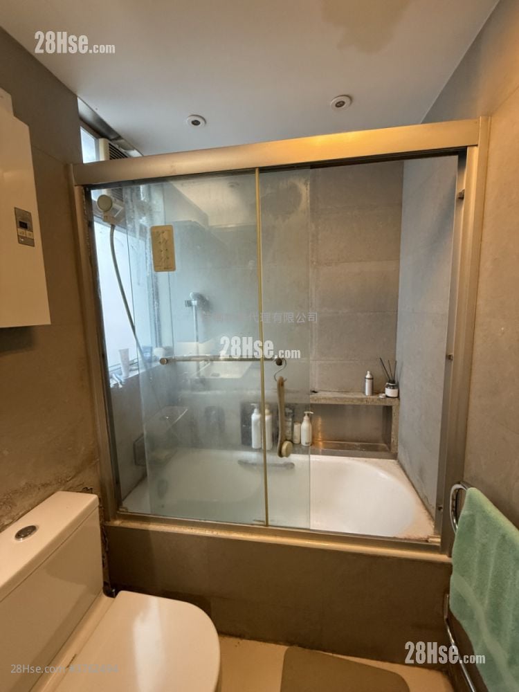 嘉兰阁 售盘 2 房 , 2 浴室 799 平方尺