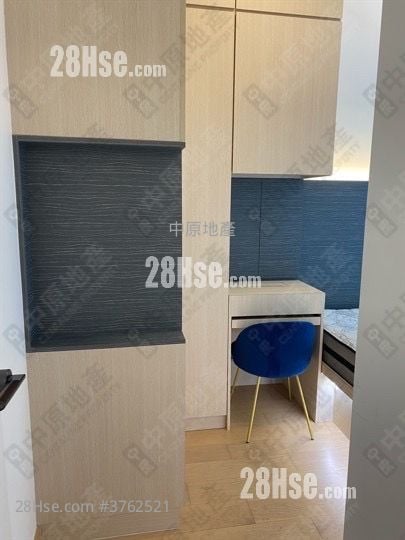 Savannah Sell 2 Bedrooms 477 ft²