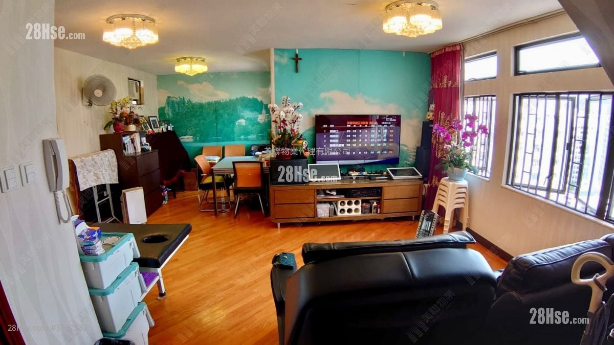 Heng Fa Chuen Sell 3 Bedrooms , 1 Bathroom 837 ft²