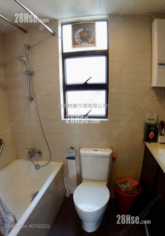 Heng Fa Chuen Sell 3 Bedrooms , 1 Bathroom 837 ft²