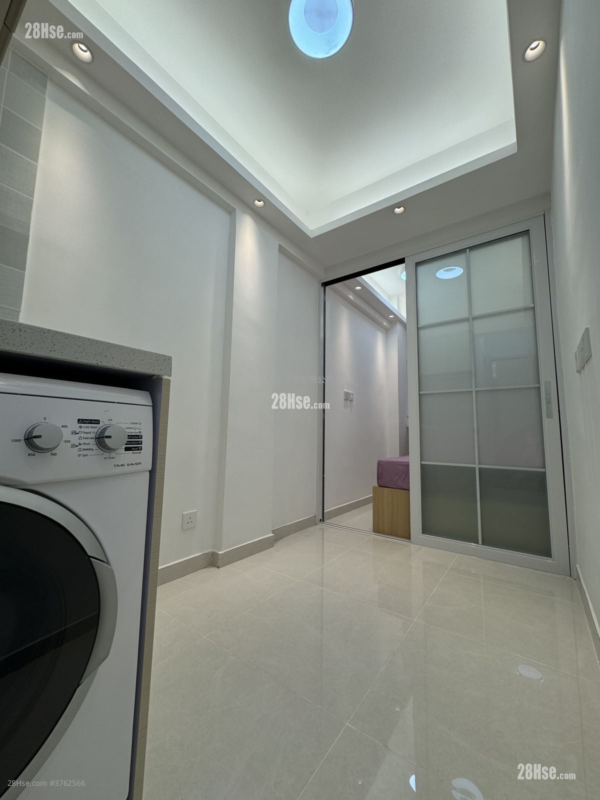 Man Wai Building Sell 4 Bedrooms 665 ft²