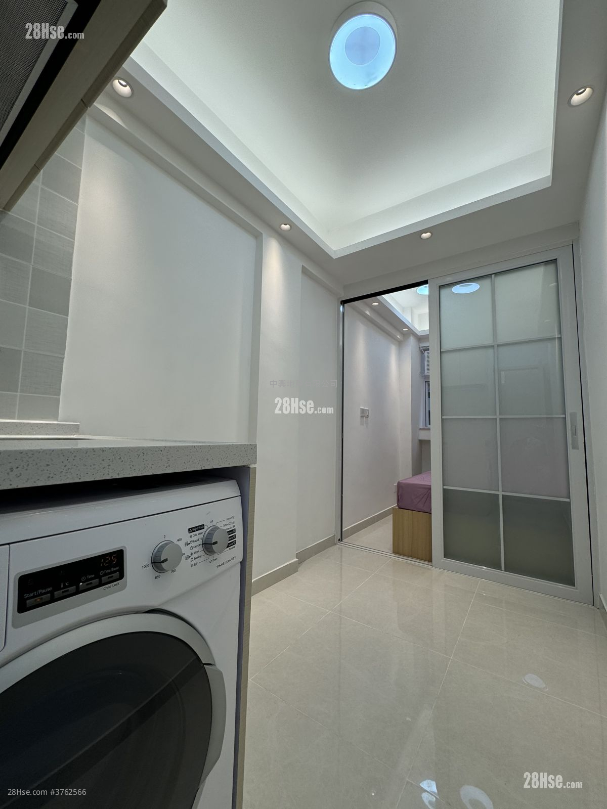 Man Wai Building Sell 4 Bedrooms 665 ft²