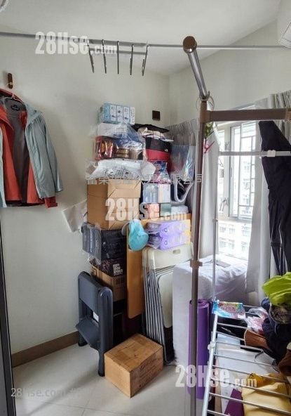 Whampoa Garden Sell 2 Bedrooms , 1 Bathroom 470 ft²