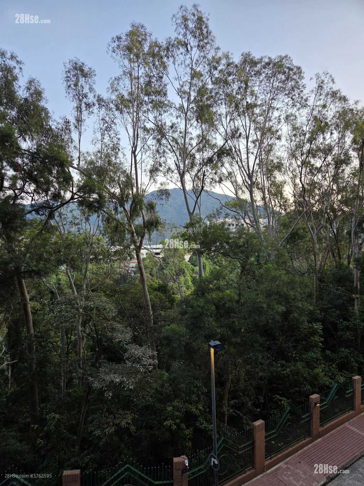 Lakeview Garden Sell 3 Bedrooms , 3 Bathrooms 1,017 ft²