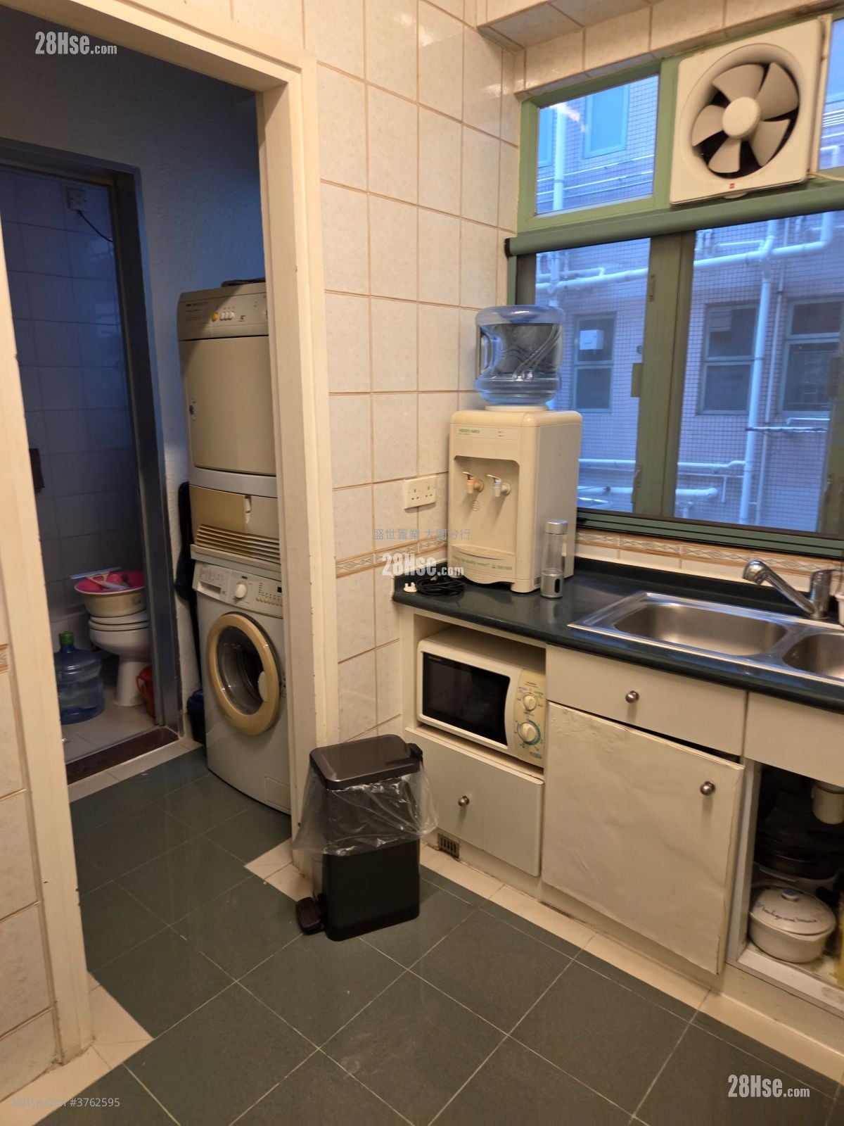 Lakeview Garden Sell 3 Bedrooms , 3 Bathrooms 1,017 ft²