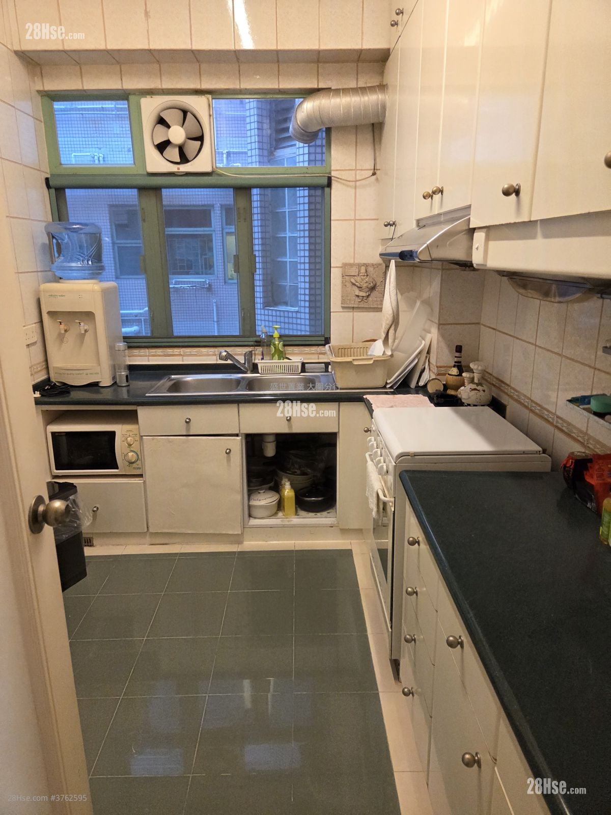 Lakeview Garden Sell 3 Bedrooms , 3 Bathrooms 1,017 ft²