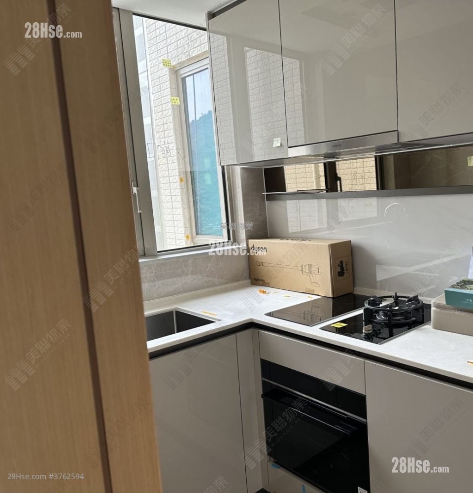 Grand Mayfair  Sell 2 Bedrooms , 1 Bathroom 513 ft²