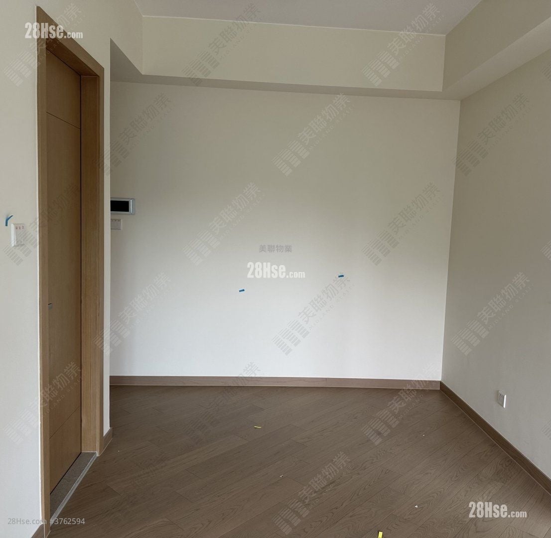 Grand Mayfair  Sell 2 Bedrooms , 1 Bathroom 513 ft²