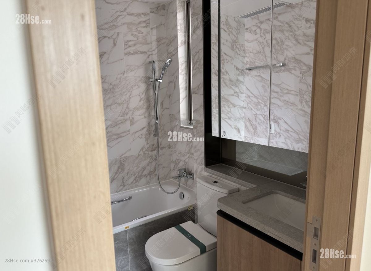 Grand Mayfair  Sell 2 Bedrooms , 1 Bathroom 513 ft²