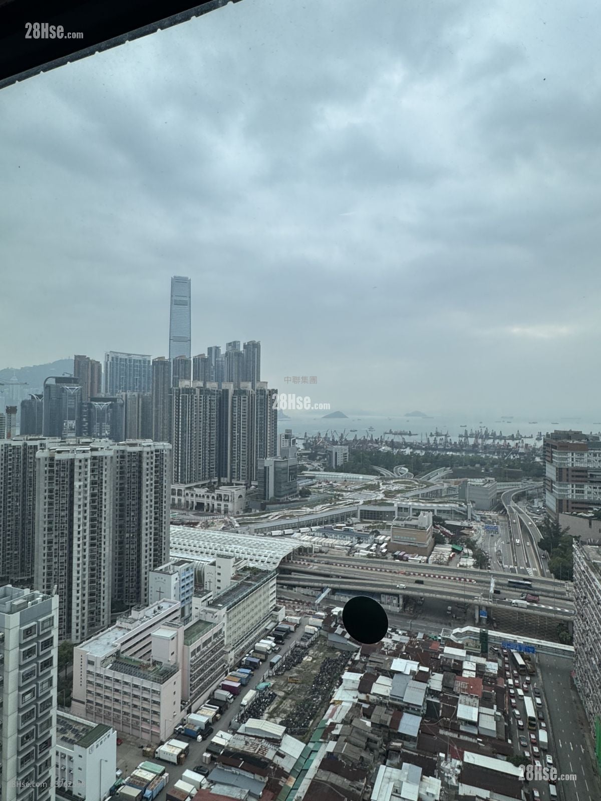 窩打老道8號 售盤 3 房 , 1 浴室 581 平方呎