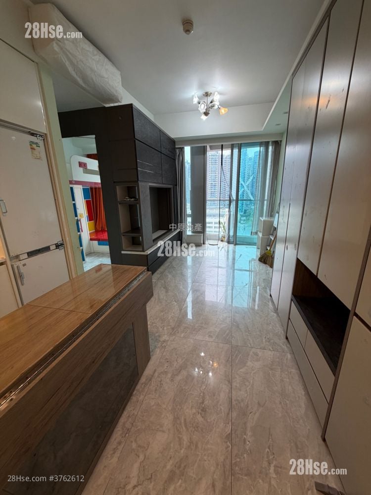 Savannah Sell 2 Bedrooms , 1 Bathroom 464 ft²