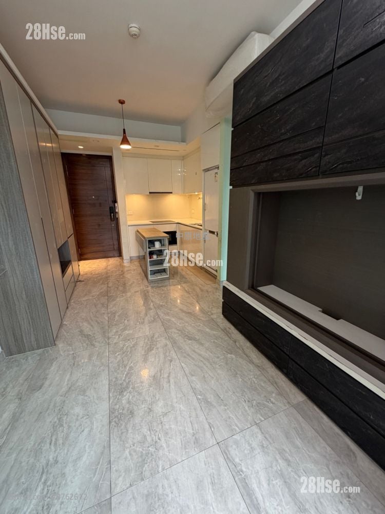 Savannah Sell 2 Bedrooms , 1 Bathroom 464 ft²