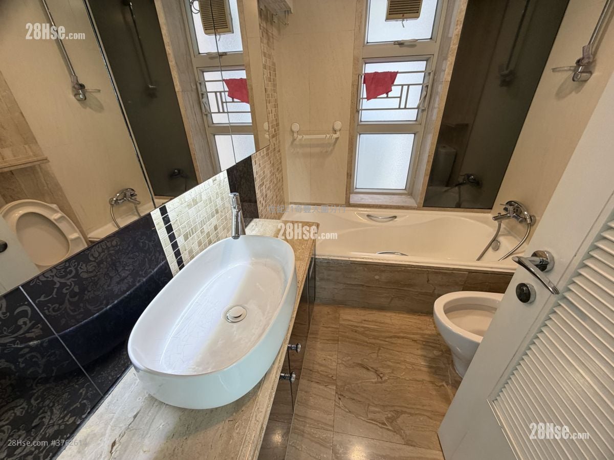 名城 售盘 3 房 , 3 浴室 784 平方尺