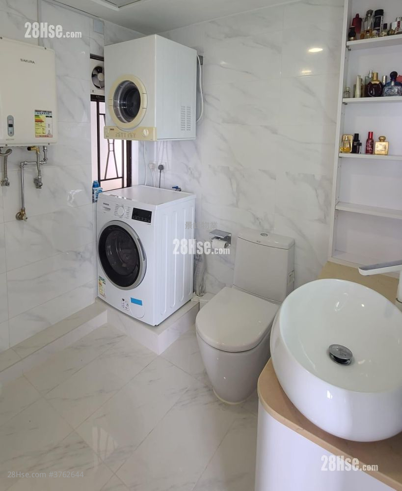 华景山庄 售盘 2 房 , 2 浴室 783 平方尺