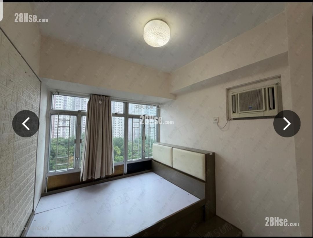 Kam Fung Garden Sell 2 Bedrooms , 1 Bathroom 339 ft²