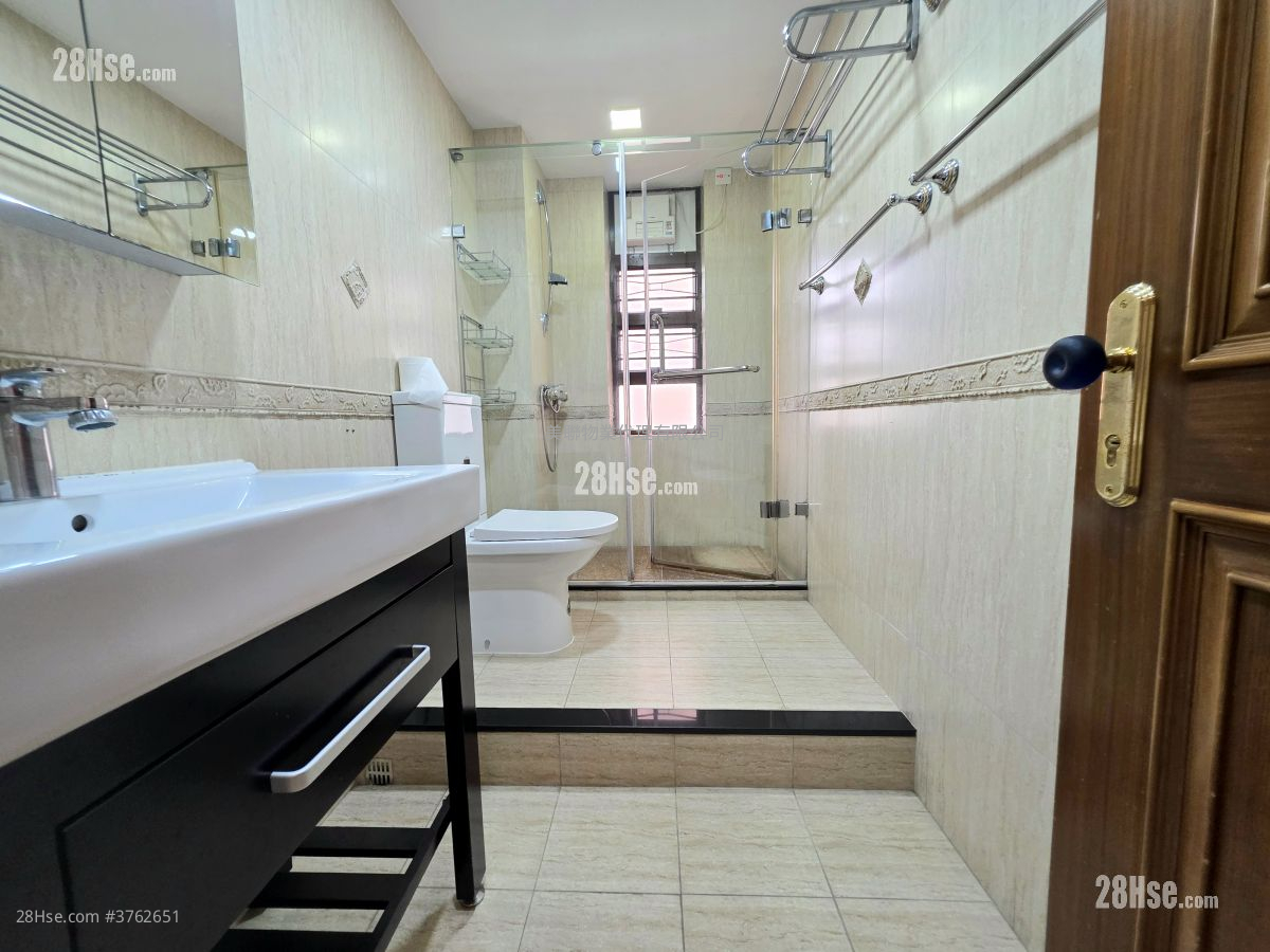 浴室: 恒德大厦 售盘 3 房 , 3 浴室 1,830 平方尺