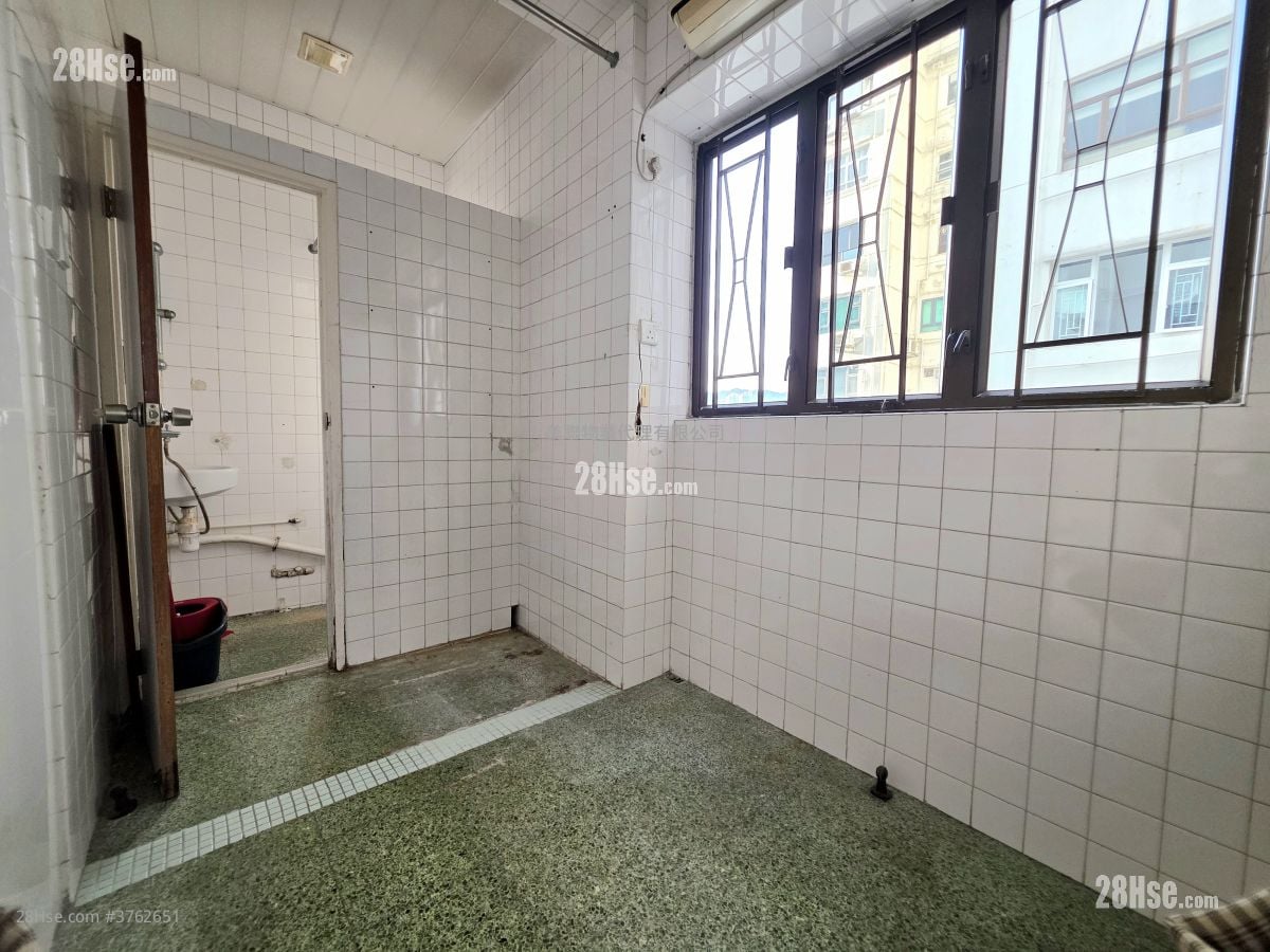 工人房: 恒德大厦 售盘 3 房 , 3 浴室 1,830 平方尺