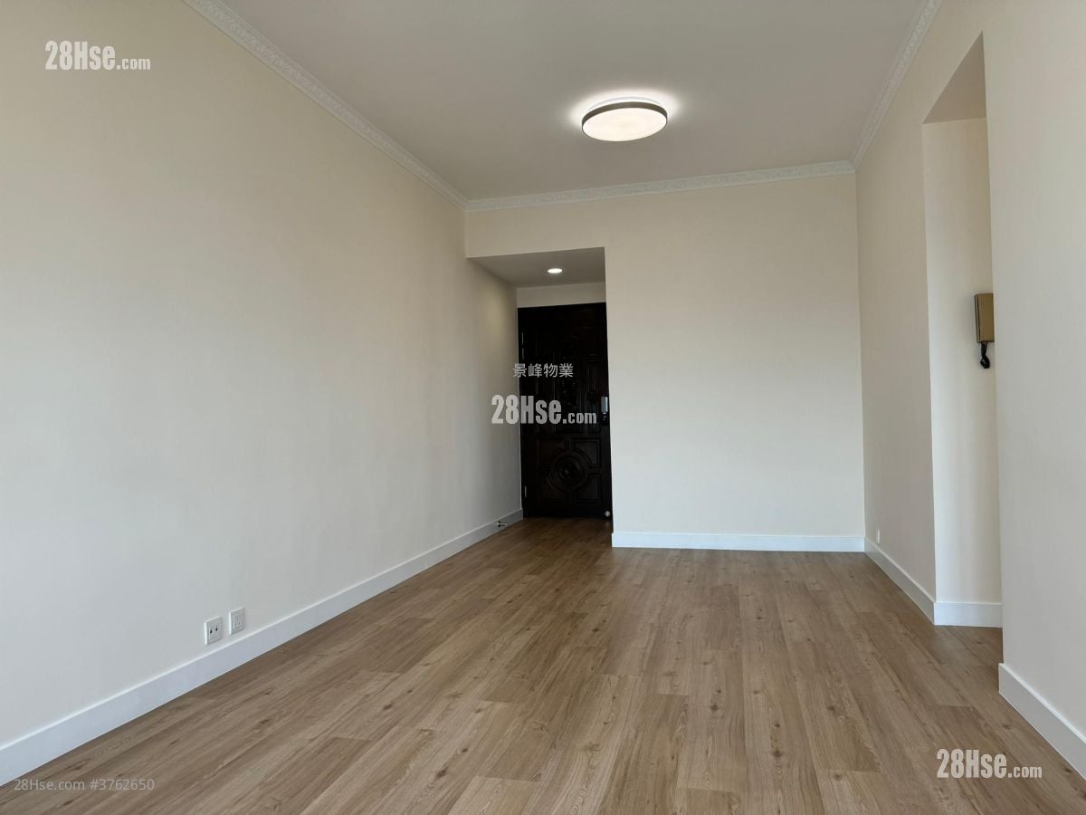 华景山庄 售盘 3 房 , 2 浴室 633 平方尺