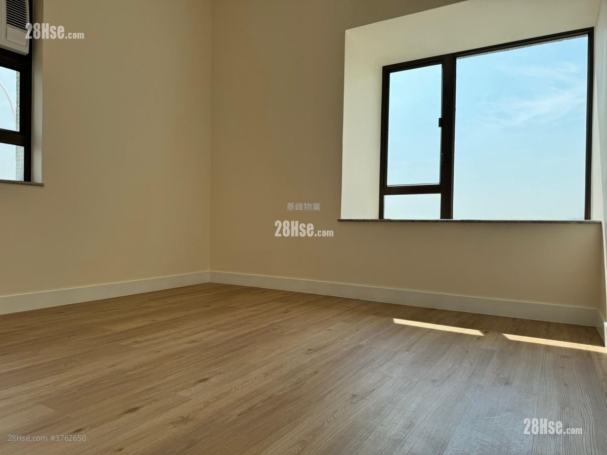 华景山庄 售盘 3 房 , 2 浴室 633 平方尺