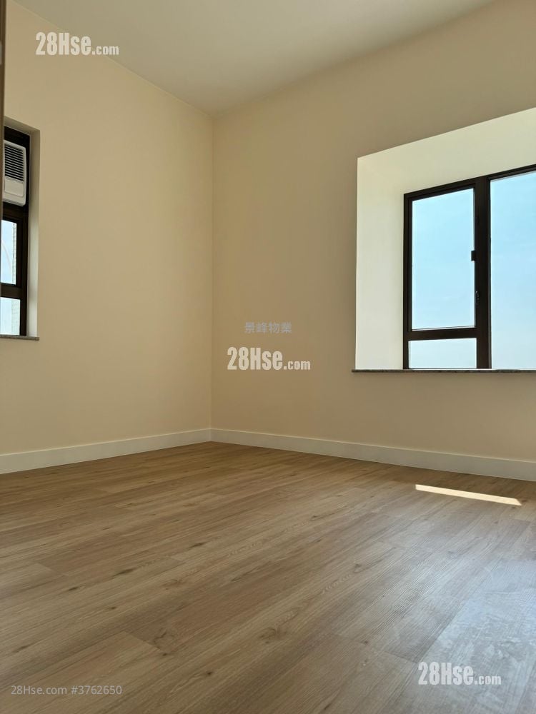 华景山庄 售盘 3 房 , 2 浴室 633 平方尺