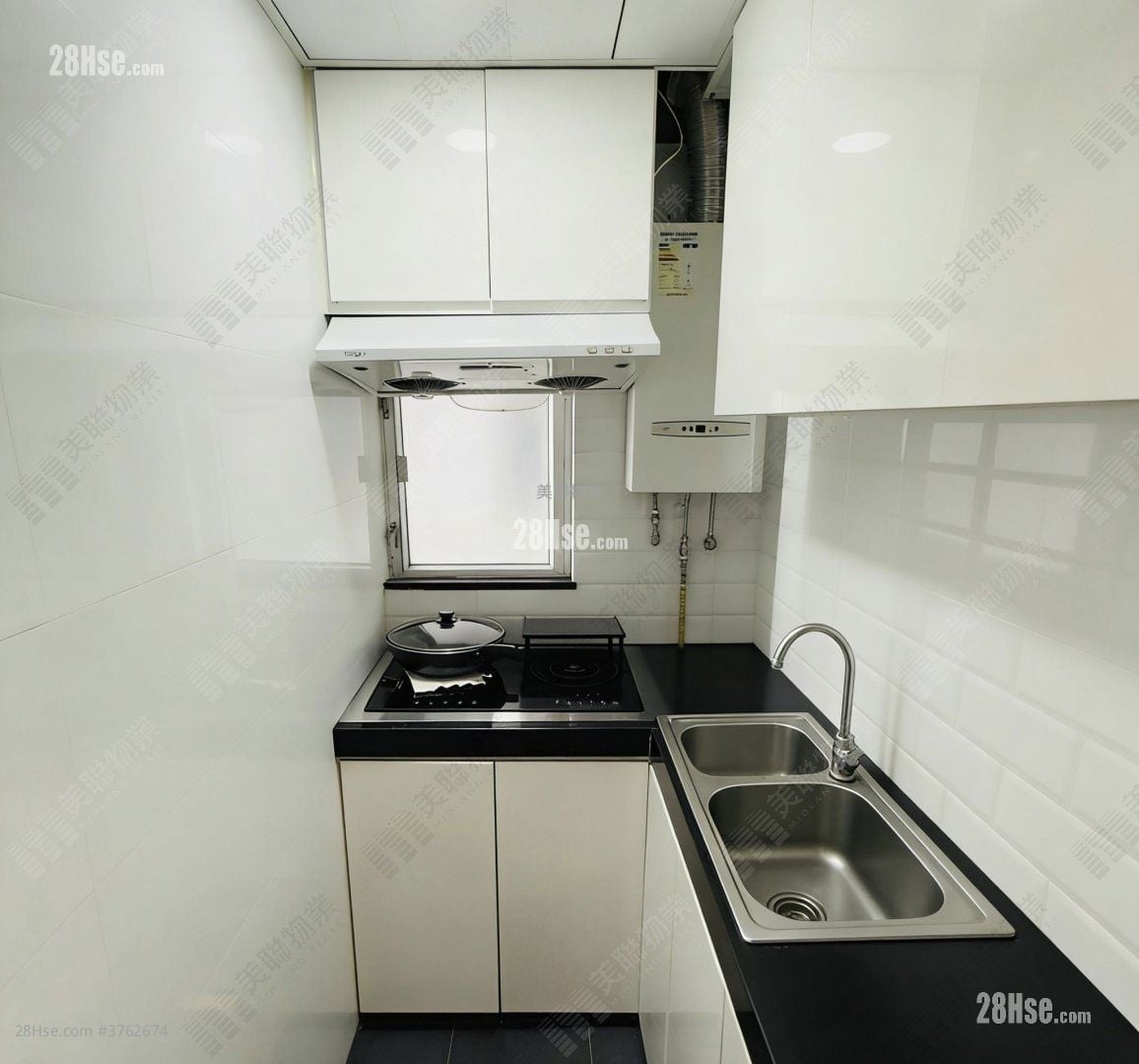 Lucky Plaza Sell 1 Bedroom , 1 Bathroom 326 ft²