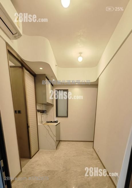 Caine Hill Sell 1 Bedroom , 1 Bathroom 240 ft²