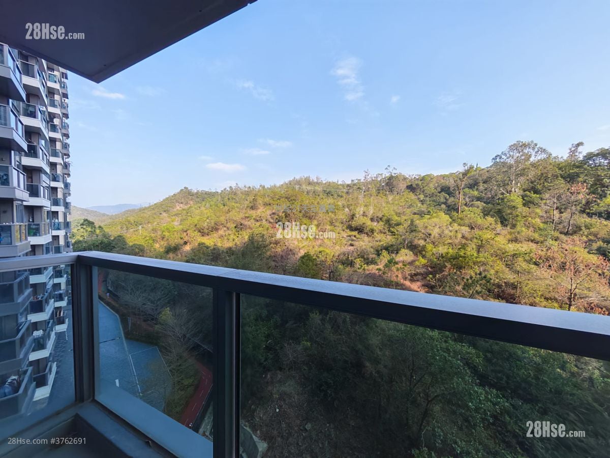 Le Pont Sell 3 Bedrooms , 2 Bathrooms 755 ft²