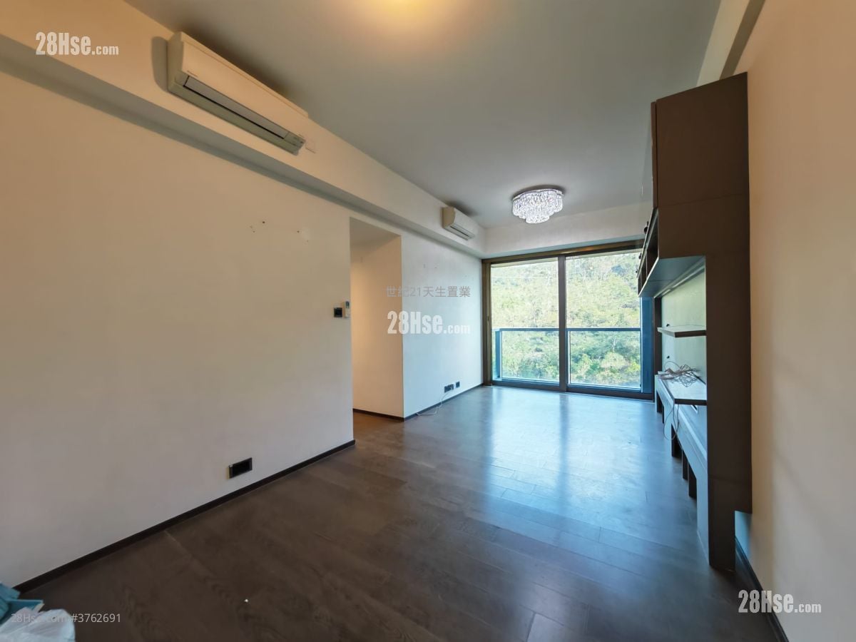 Le Pont Sell 3 Bedrooms , 2 Bathrooms 755 ft²