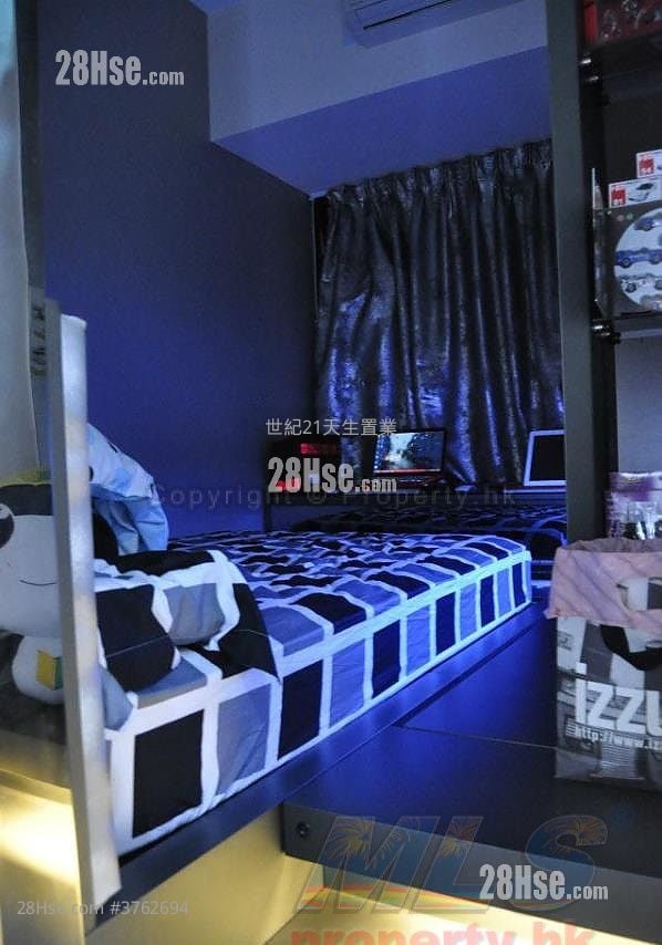 Verdant Villa Sell 3 Bedrooms , 1 Bathroom 825 ft²